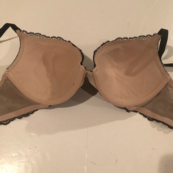 VICTORIA’S SECRET Plunge Black Lace Over Nude BRA 34D - Picture 7 of 7